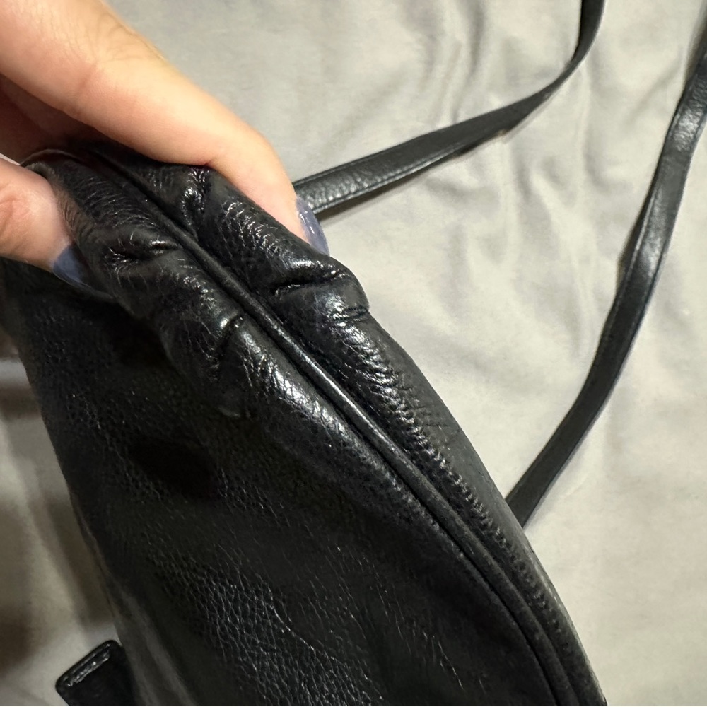 VINTAGE COACH CROSSBODY! - Picture 10 of 12